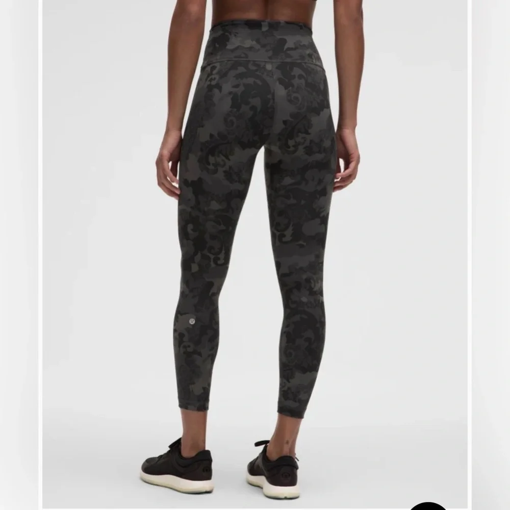 Lululemon Tie Dye Leggings Gray Black Size 4 High Rise Athletic